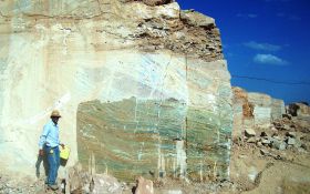 Esmeralda Onyx Quarry (6)